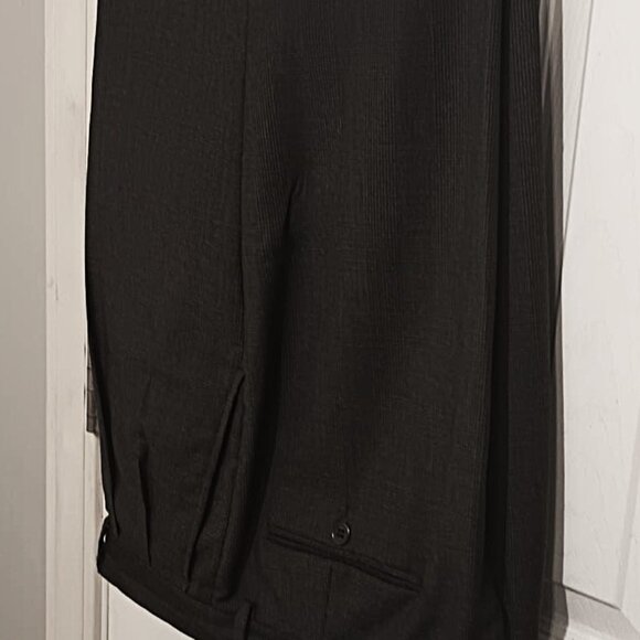 Valentino Uomo Men 2 Peice Gray Suit     42R - Picture 13 of 16